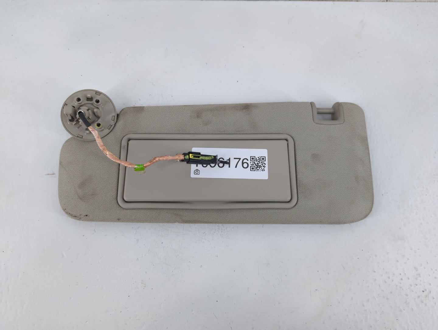 2016-2020 Buick Envision Sun Visor Shade Replacement Driver Left Mirror Fits Fits 2016 2017 2018 2019 2020 OEM Used Auto Par