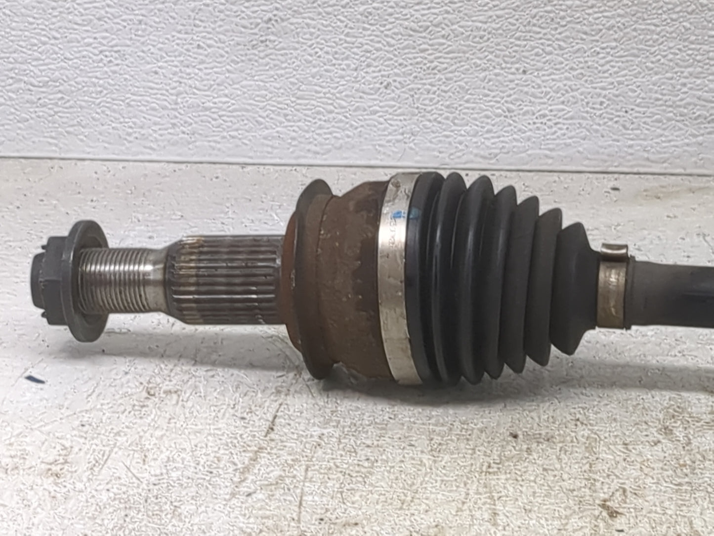 2019-2020 Buick Envision Axle Shaft Rear Driver Cv C/v - Oemusedautoparts1.com