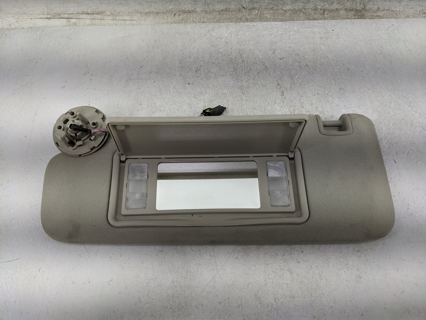 2016-2020 Buick Envision Sun Visor Shade Replacement Driver Left Mirror Fits Fits 2016 2017 2018 2019 2020 OEM Used Auto Par