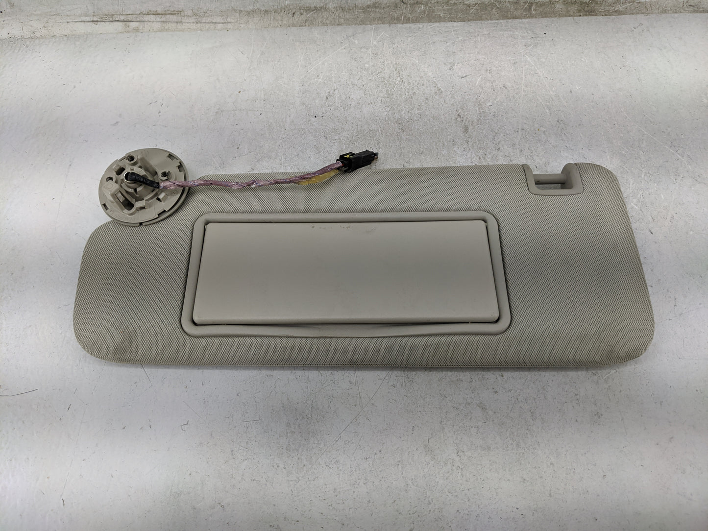 2016-2020 Buick Envision Sun Visor Shade Replacement Driver Left Mirror Fits Fits 2016 2017 2018 2019 2020 OEM Used Auto Par