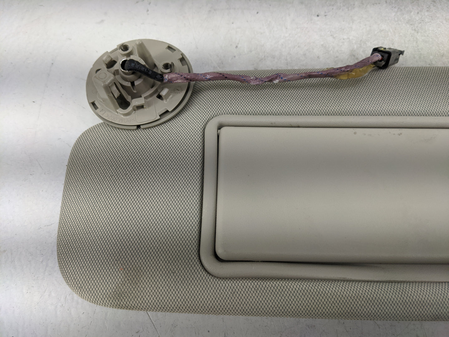 2016-2020 Buick Envision Sun Visor Shade Replacement Driver Left Mirror Fits Fits 2016 2017 2018 2019 2020 OEM Used Auto Par