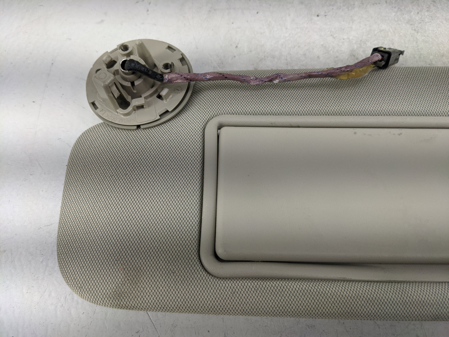 2016-2020 Buick Envision Sun Visor Shade Replacement Driver Left Mirror Fits Fits 2016 2017 2018 2019 2020 OEM Used Auto Par