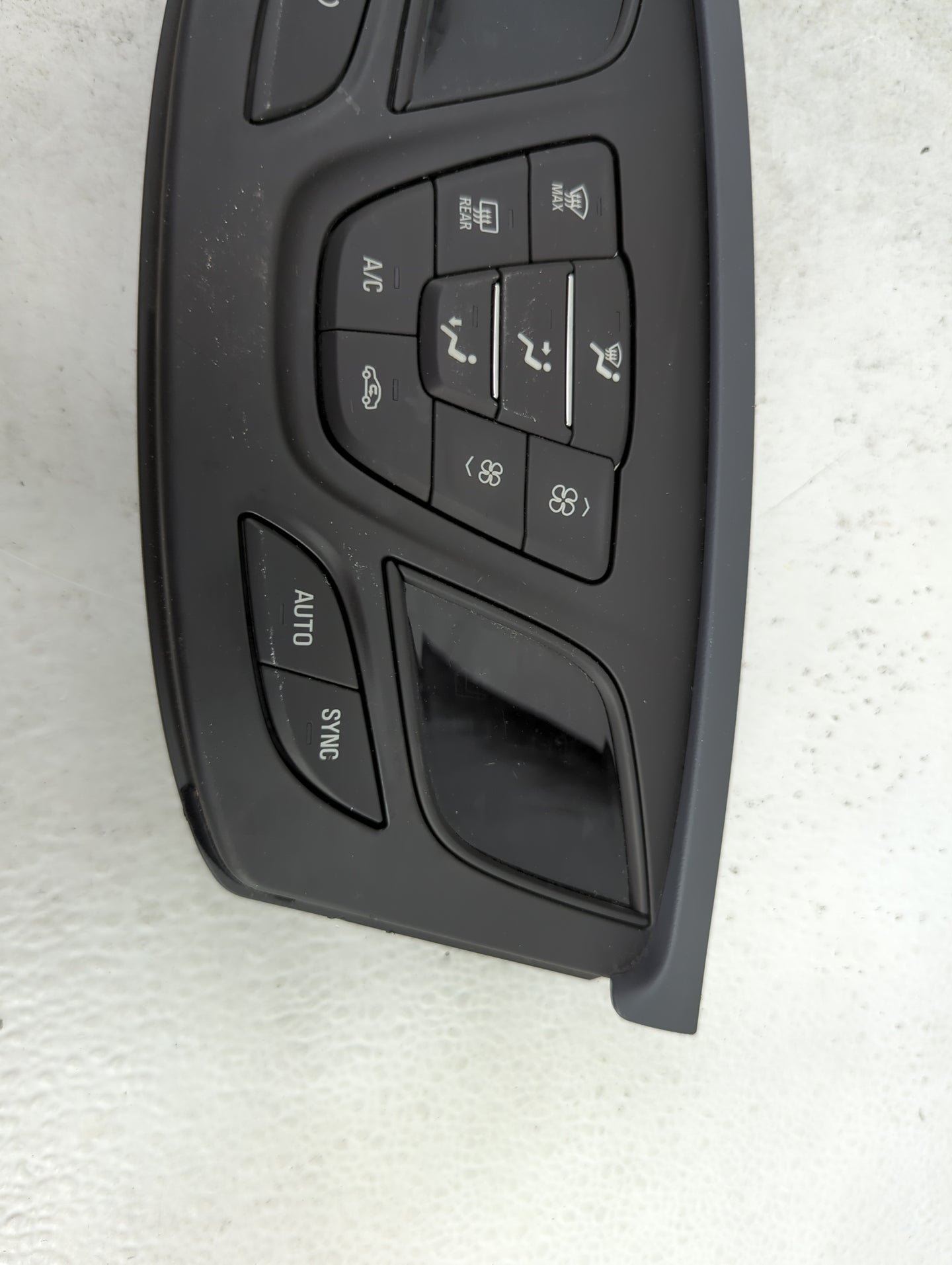 2016-2020 Buick Envision Climate Control Module Temperature AC/Heater Replacement P/N:84443701 7370200000000X Fits OEM Used 