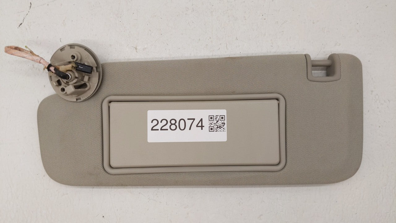 2016-2018 Buick Envision Sun Visor Shade Replacement Driver Left Mirror Fits Fits 2016 2017 2018 OEM Used Auto Parts - Oemus