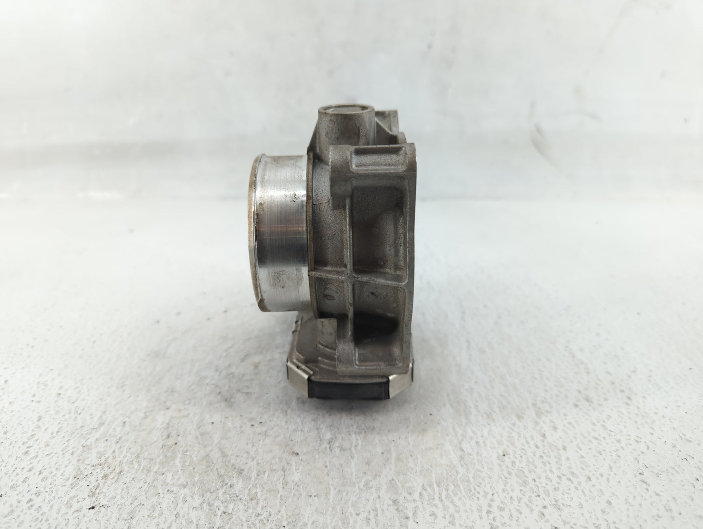 2017-2020 Buick Envision Throttle Body P/N:12670839AA Fits Fits 2013 2014 2015 2017 2018 2019 2020 OEM Used Auto Parts - Oem