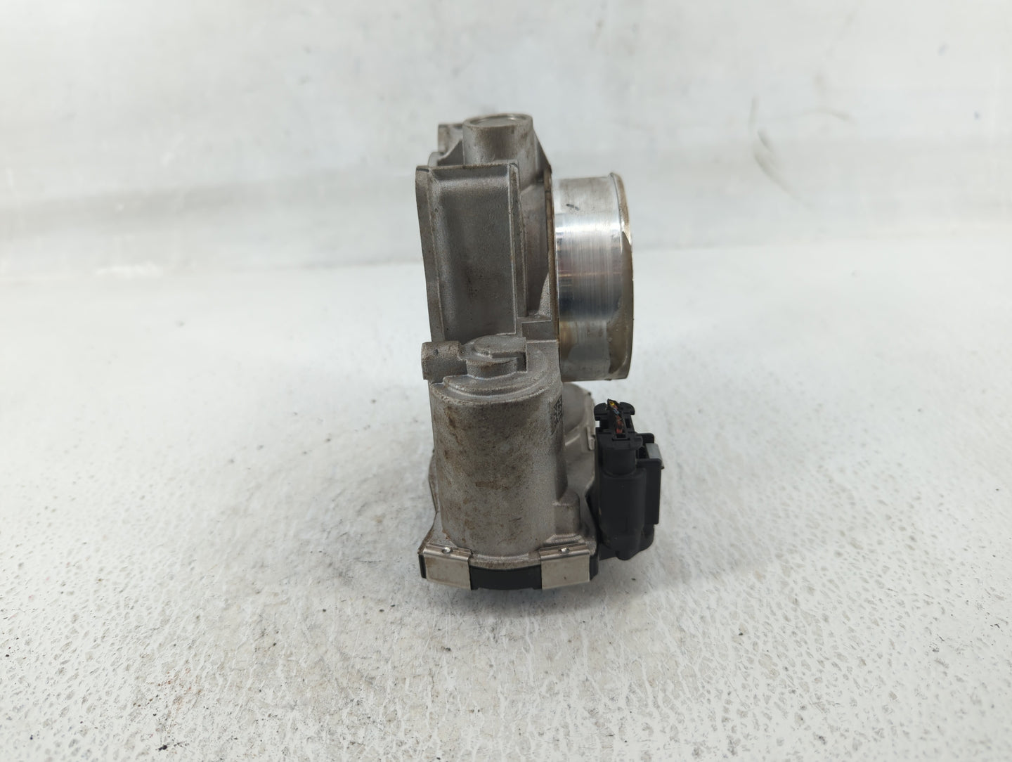 2017-2020 Buick Envision Throttle Body P/N:12670839AA Fits Fits 2013 2014 2015 2017 2018 2019 2020 OEM Used Auto Parts - Oem