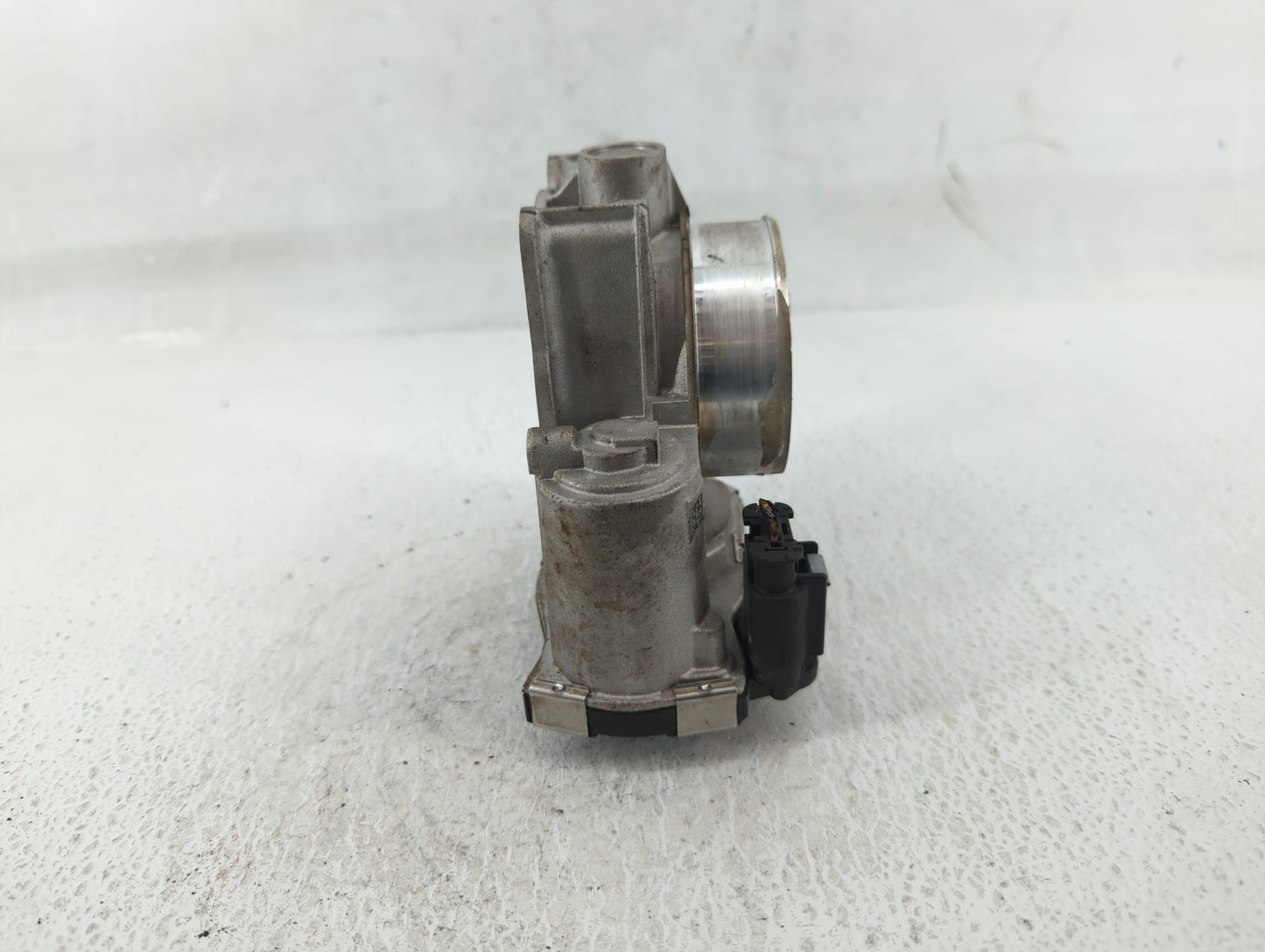 2017-2020 Buick Envision Throttle Body P/N:12670839AA Fits Fits 2013 2014 2015 2017 2018 2019 2020 OEM Used Auto Parts - Oem