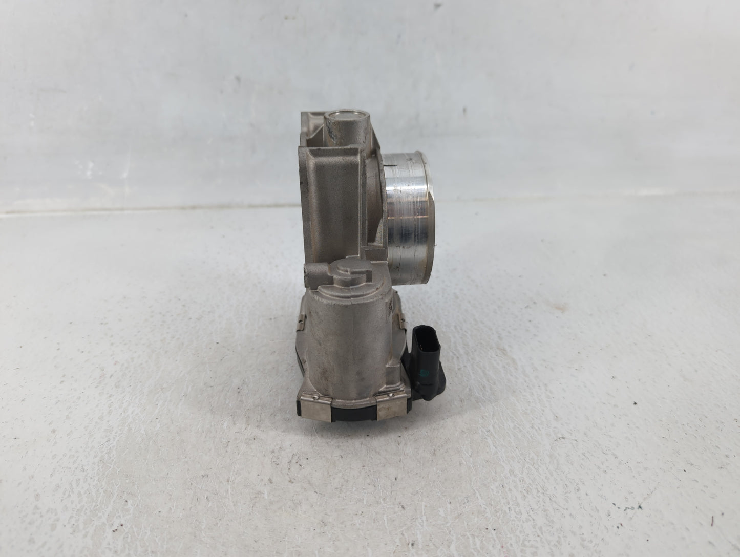 2017-2020 Buick Envision Throttle Body P/N:12670839AA Fits Fits 2013 2014 2015 2017 2018 2019 2020 OEM Used Auto Parts - Oem