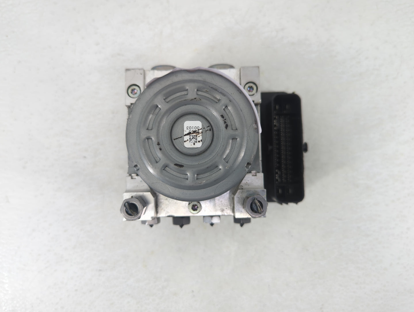 2020 Buick Envision ABS Pump Control Module Replacement P/N:84825098 Fits OEM Used Auto Parts - Oemusedautoparts1.com