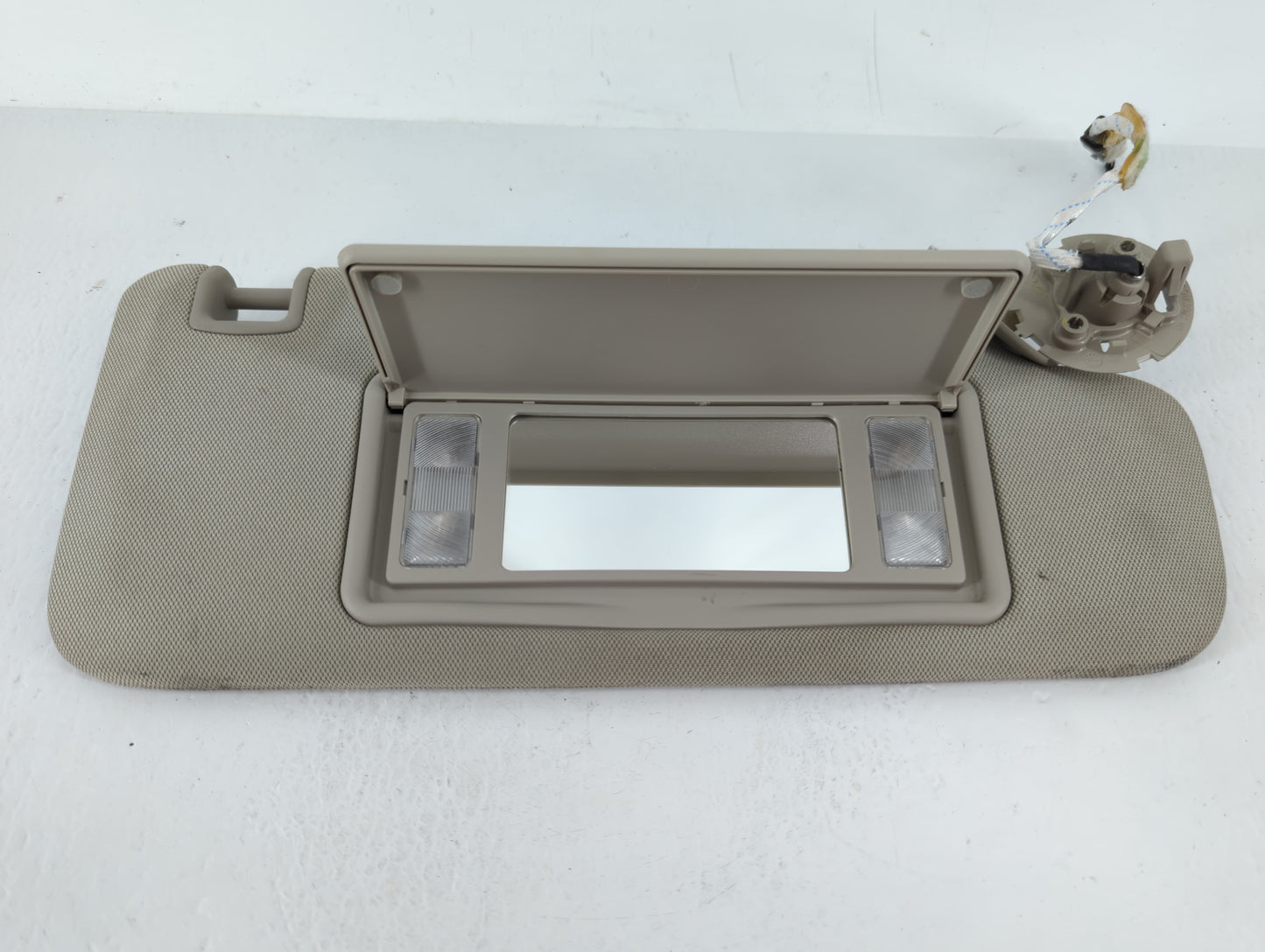 2016-2020 Buick Envision Sun Visor Shade Replacement Passenger Right Mirror Fits Fits 2016 2017 2018 2019 2020 OEM Used Auto