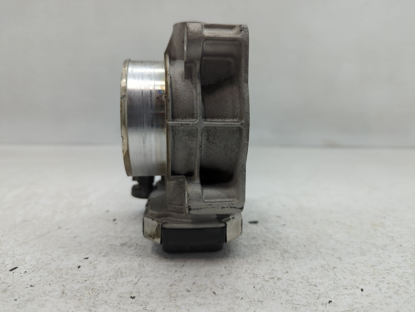 2017-2020 Buick Envision Throttle Body P/N:12670839AA Fits Fits 2013 2014 2015 2017 2018 2019 2020 OEM Used Auto Parts - Oem