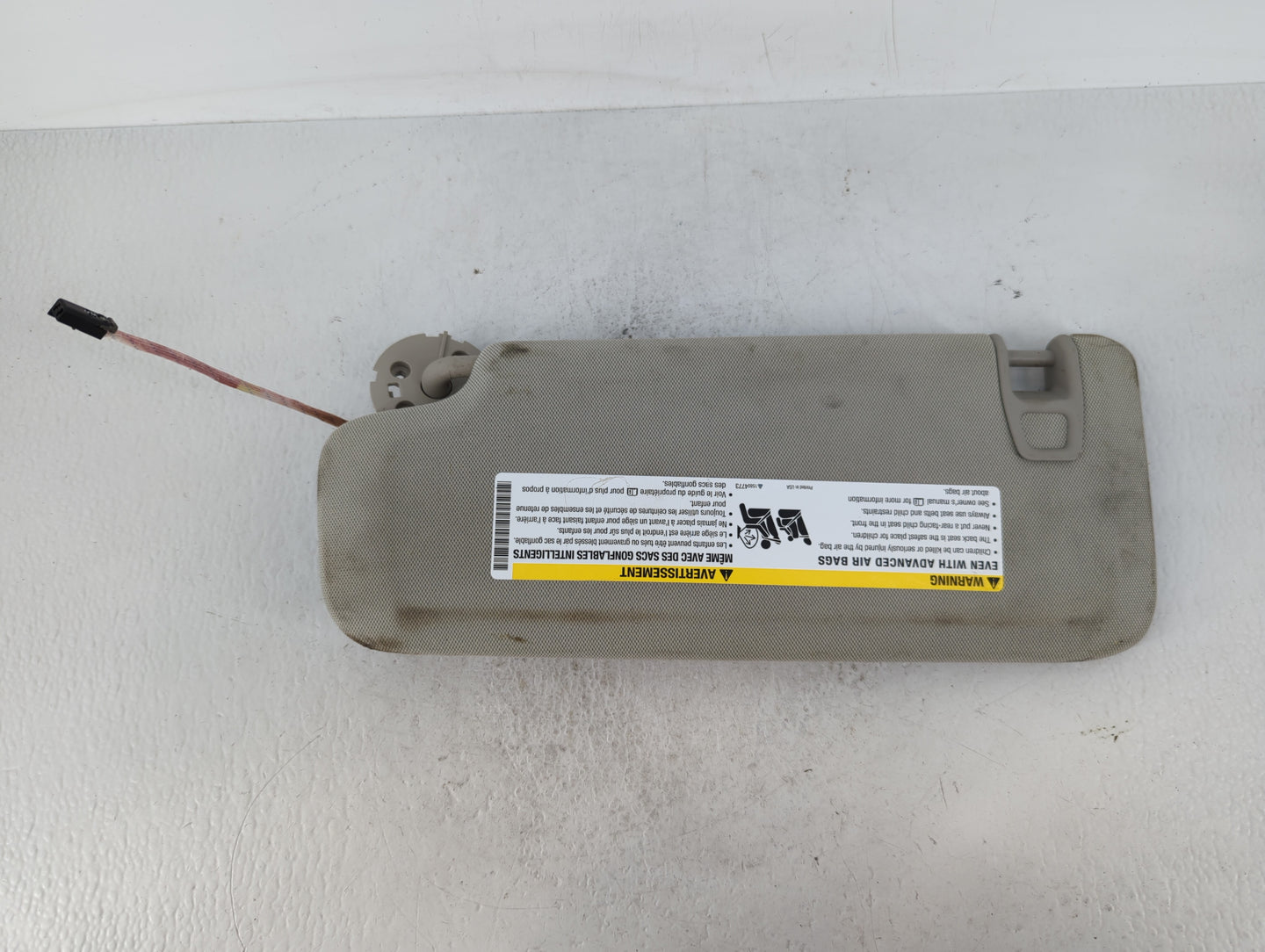 2016-2020 Buick Envision Sun Visor Shade Replacement Passenger Right Mirror Fits Fits 2016 2017 2018 2019 2020 OEM Used Auto