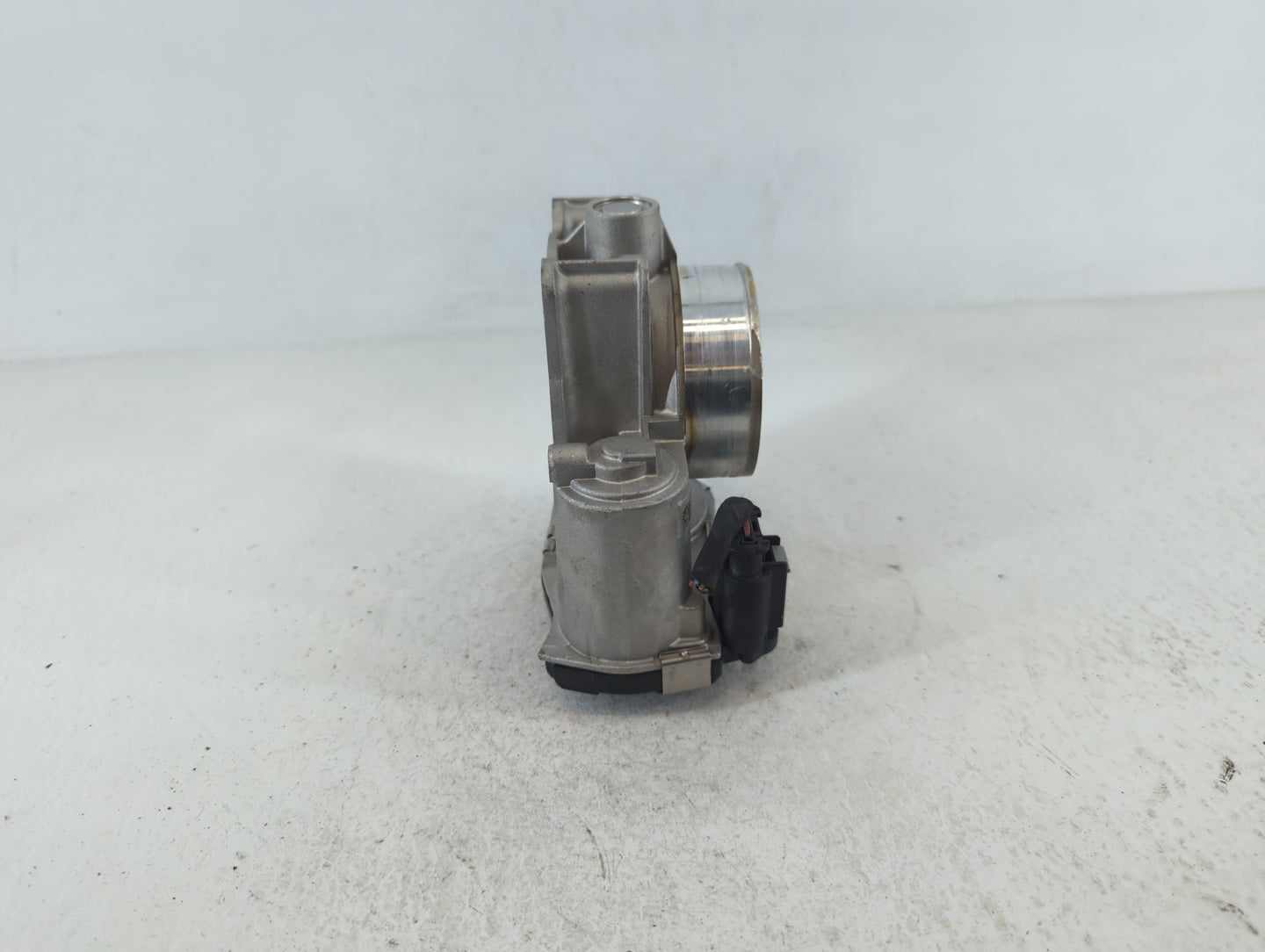 2017-2020 Buick Envision Throttle Body P/N:12670839AA Fits Fits 2013 2014 2015 2017 2018 2019 2020 OEM Used Auto Parts - Oem