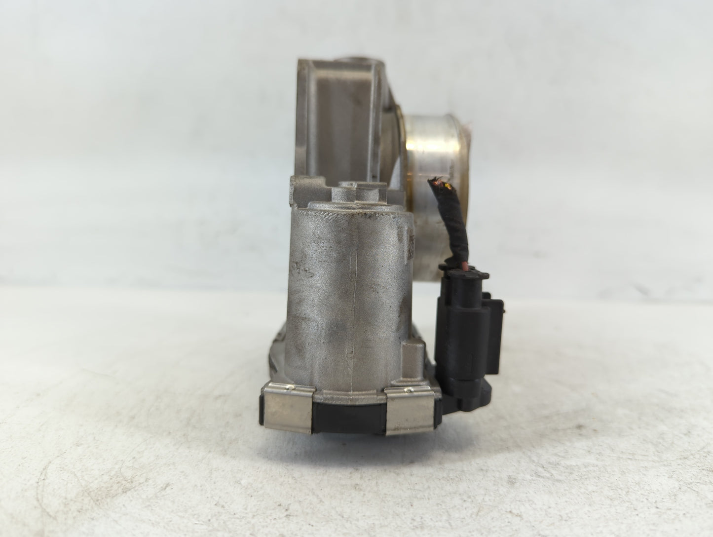 2017-2020 Buick Envision Throttle Body P/N:12670839AA Fits Fits 2013 2014 2015 2017 2018 2019 2020 OEM Used Auto Parts - Oem