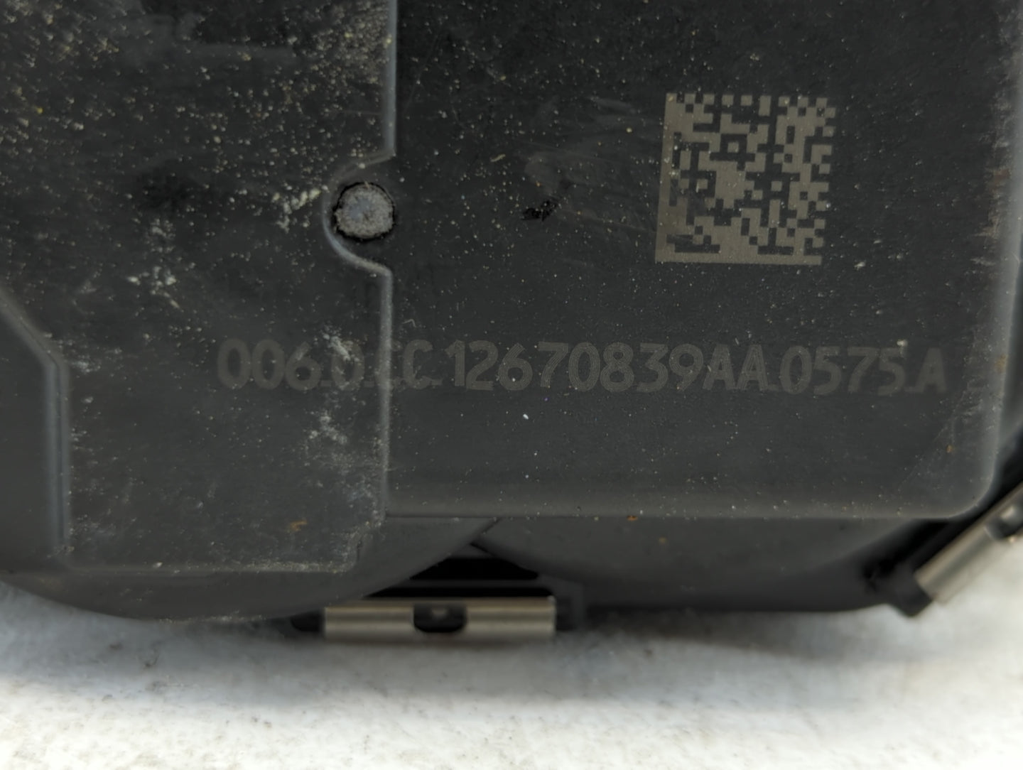 2017-2020 Buick Envision Throttle Body P/N:12670839AA Fits Fits 2013 2014 2015 2017 2018 2019 2020 OEM Used Auto Parts - Oem