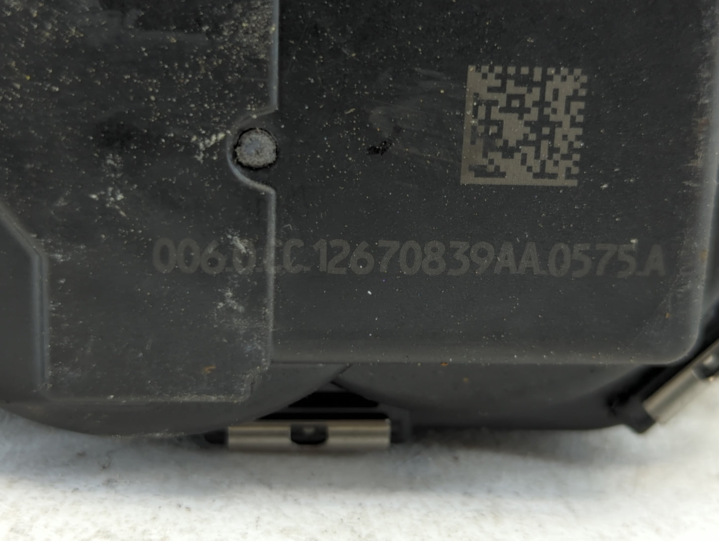 2017-2020 Buick Envision Throttle Body P/N:12670839AA Fits Fits 2013 2014 2015 2017 2018 2019 2020 OEM Used Auto Parts - Oem