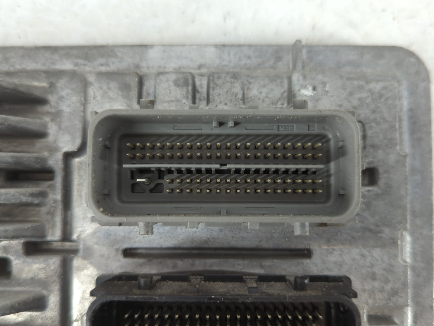 2020 Buick Envision PCM Engine Control Computer ECU ECM PCU OEM P/N:12692038 Fits Fits 2017 2018 2019 2021 2022 OEM Used Aut