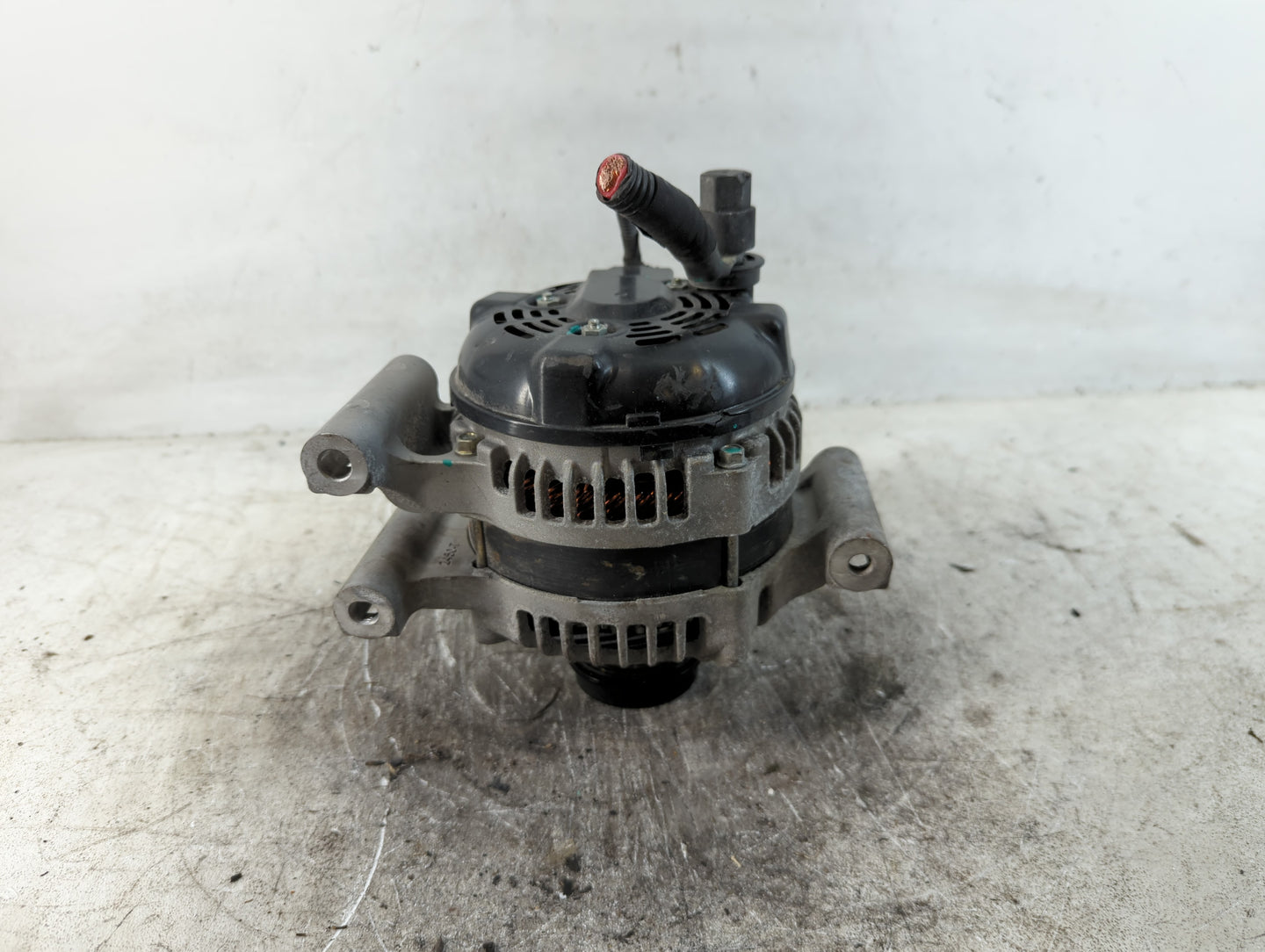 2016-2020 Buick Envision Alternator Replacement Generator Charging Assembly Engine OEM P/N:23286558 Fits OEM Used Auto Parts