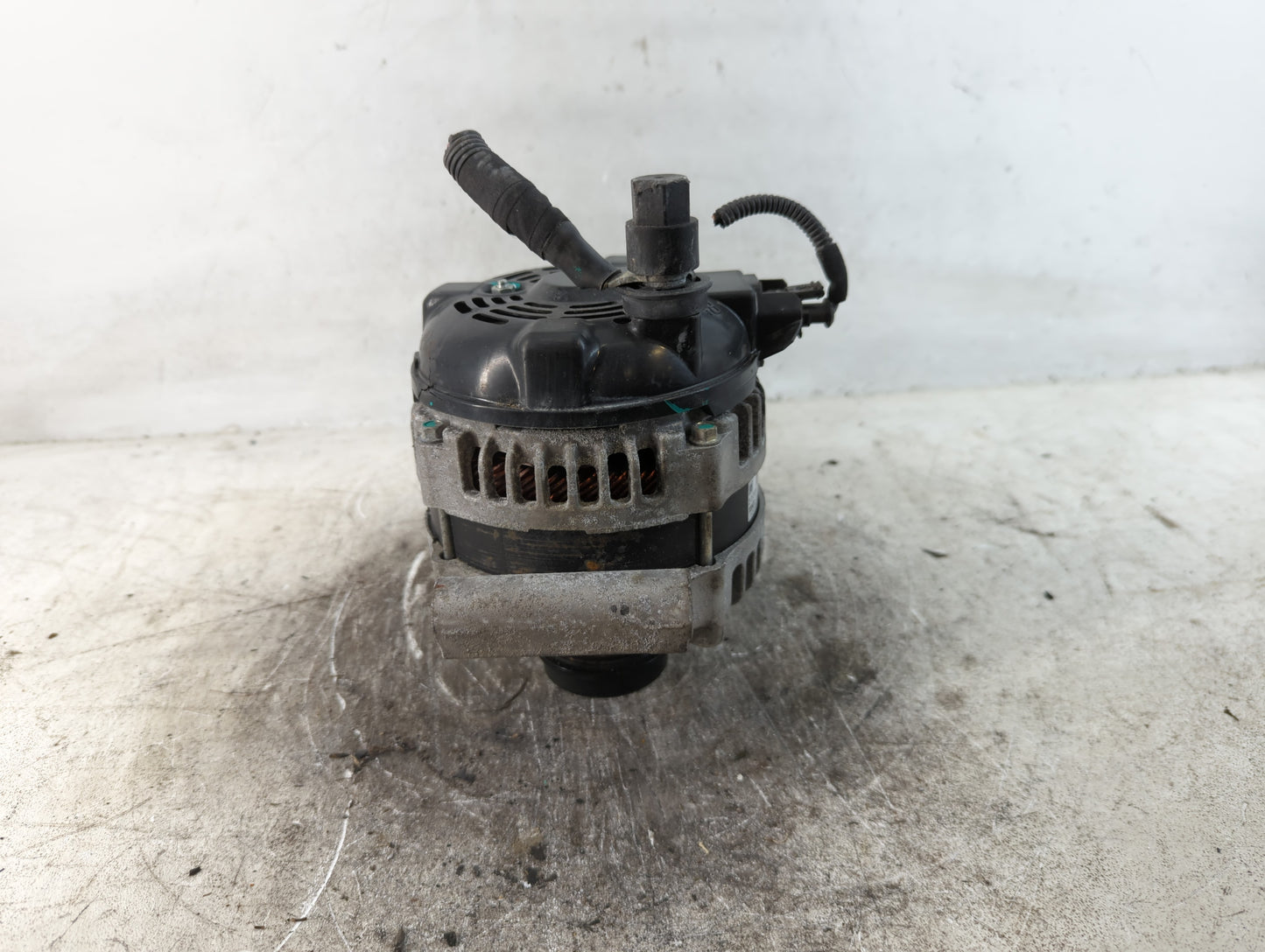 2016-2020 Buick Envision Alternator Replacement Generator Charging Assembly Engine OEM P/N:23286558 Fits OEM Used Auto Parts