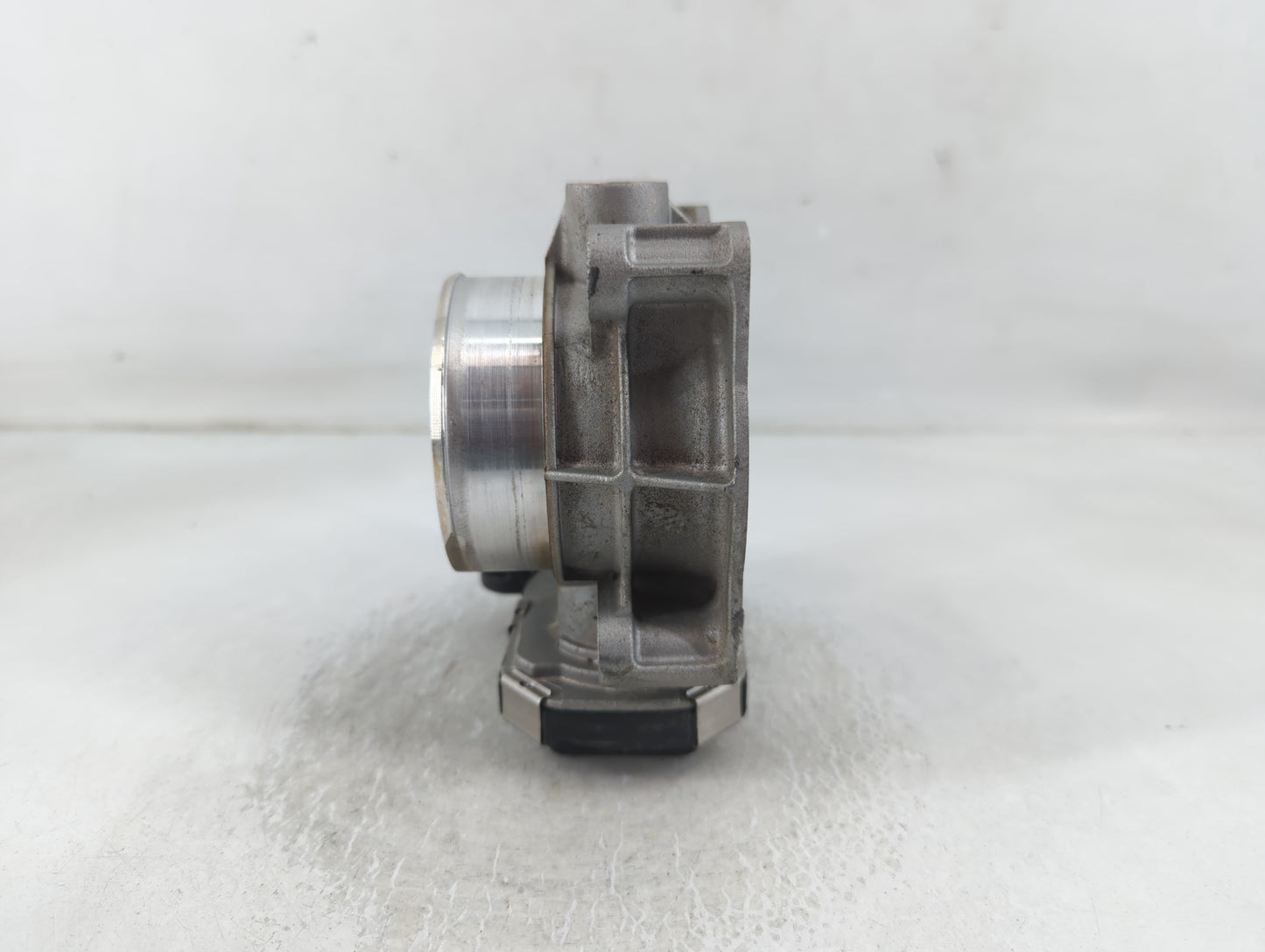 2017-2020 Buick Envision Throttle Body P/N:12670839AA Fits Fits 2013 2014 2015 2017 2018 2019 2020 OEM Used Auto Parts - Oem