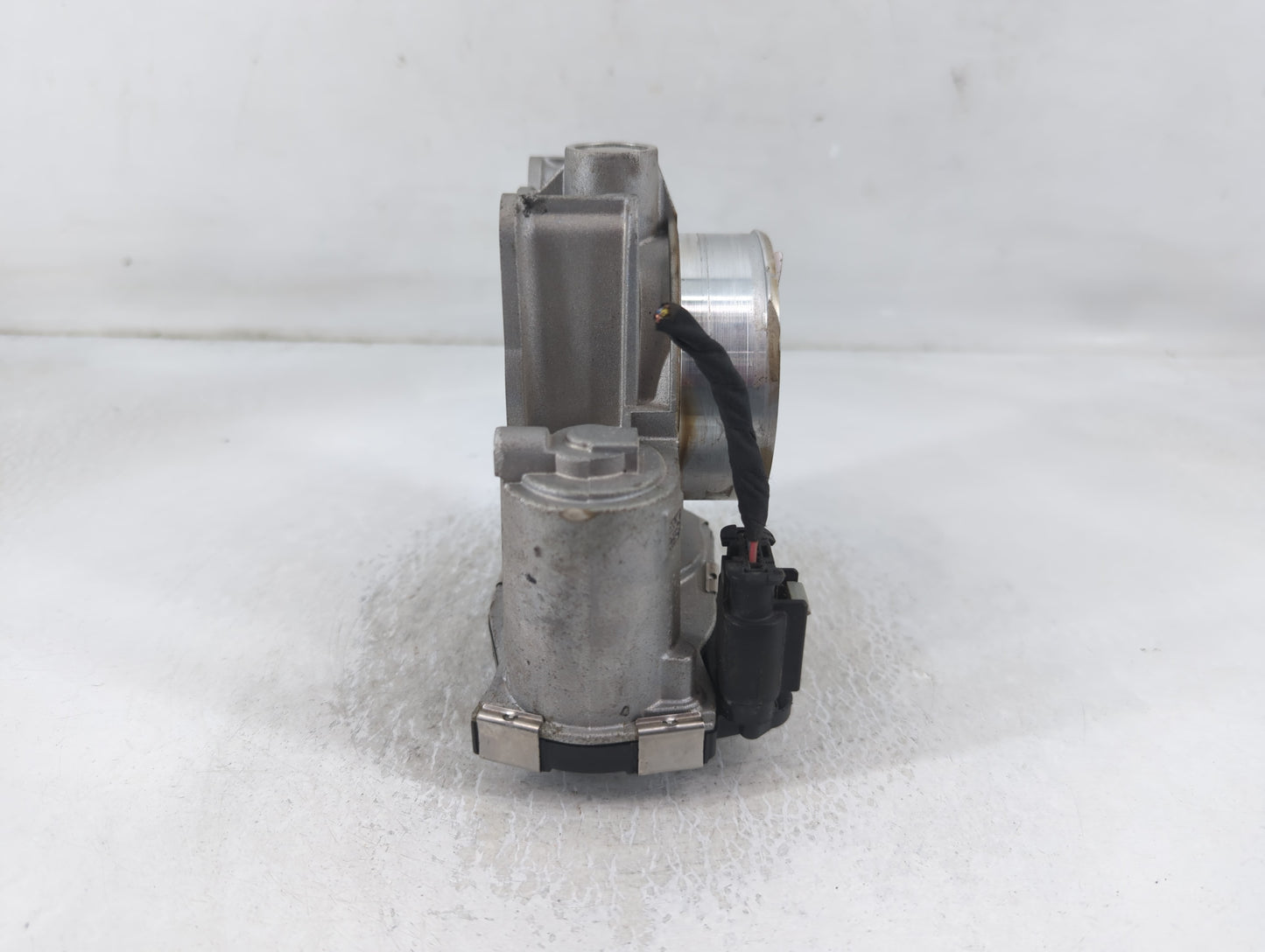 2017-2020 Buick Envision Throttle Body P/N:12670839AA Fits Fits 2013 2014 2015 2017 2018 2019 2020 OEM Used Auto Parts - Oem