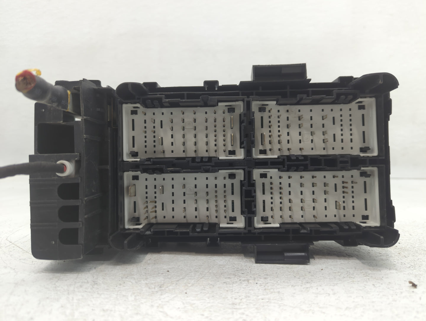 2020 Buick Regal Fusebox Fuse Box Panel Relay Module P/N:39116633_01 Fits OEM Used Auto Parts - Oemusedautoparts1.com