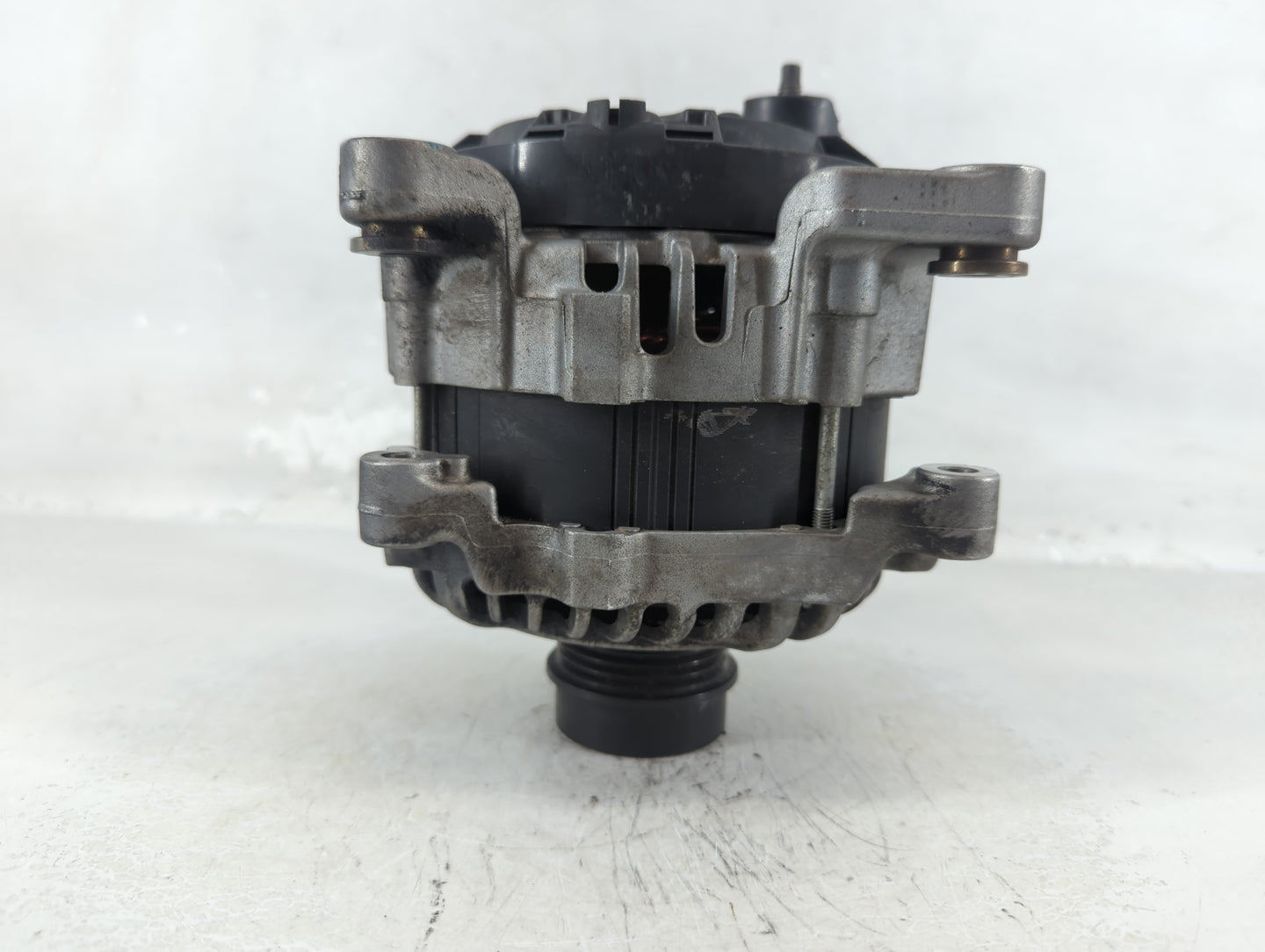 2020 Cadillac Ct5 Alternator Replacement Generator Charging Assembly Engine OEM P/N:13532887 Fits Fits 2019 2021 OEM Used Au