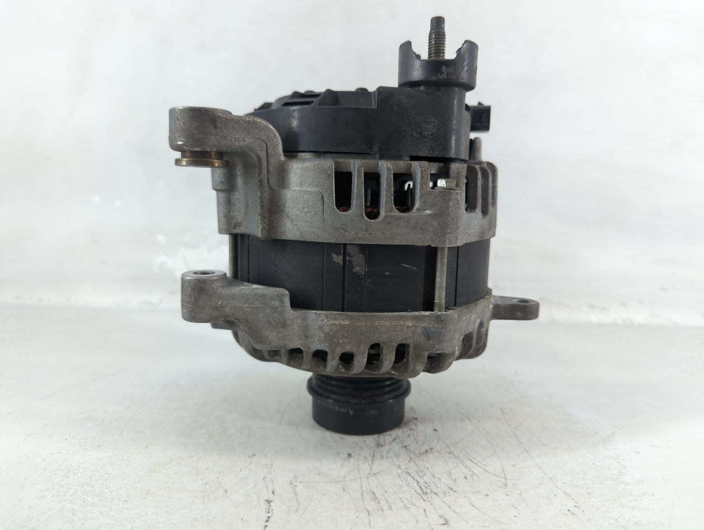 2020 Cadillac Ct5 Alternator Replacement Generator Charging Assembly Engine OEM P/N:13532887 Fits Fits 2019 2021 OEM Used Au