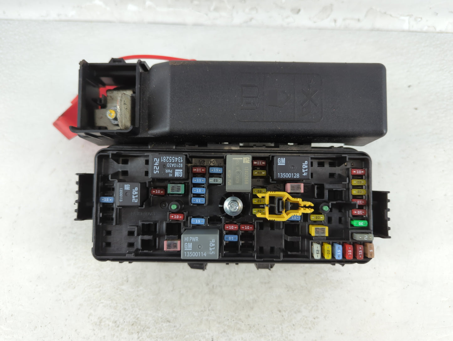 2020 Cadillac Ct5 Fusebox Fuse Box Panel Relay Module P/N:84780858 Fits OEM Used Auto Parts - Oemusedautoparts1.com
