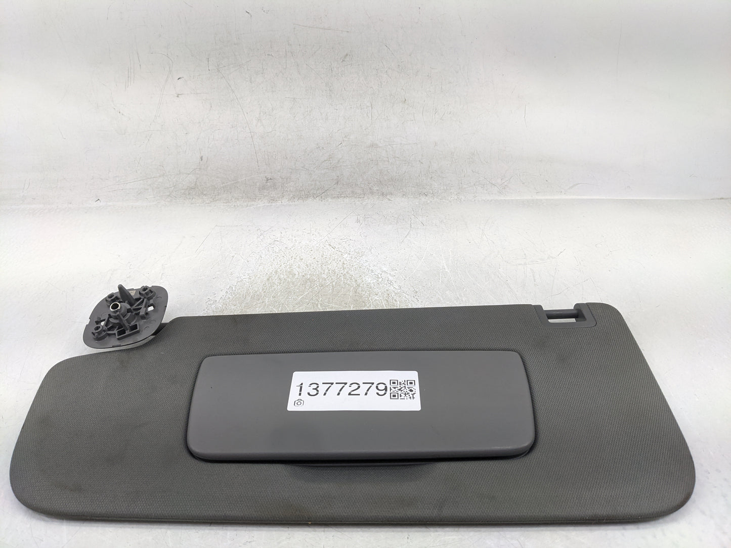 2020 Cadillac Ct5 Sun Visor Shade Replacement Driver Left Mirror Fits OEM Used Auto Parts - Oemusedautoparts1.com