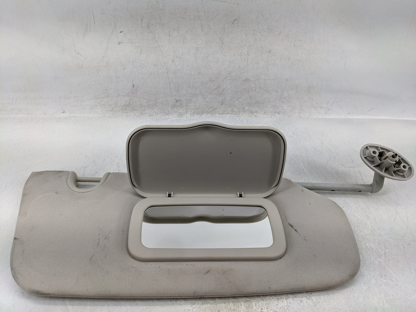 2020 Cadillac Ct5 Sun Visor Shade Replacement Passenger Right Mirror Fits OEM Used Auto Parts - Oemusedautoparts1.com