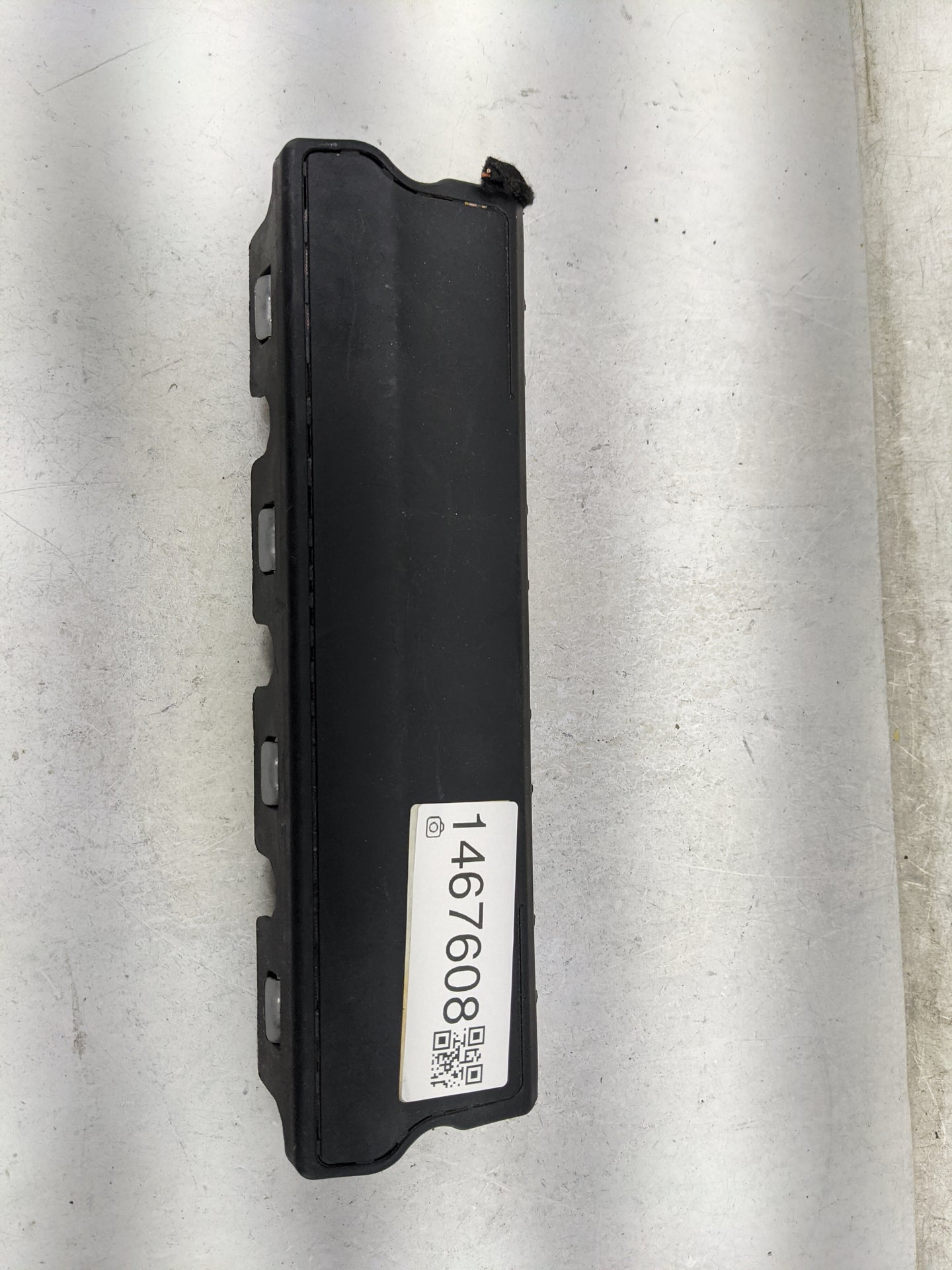 2016-2018 Cadillac Ct6 Air Bag Passenger Right Knee OEM P/N:22823445 23420286, TG11D06002, 0589-P1-000363 Fits Fits 2016 201