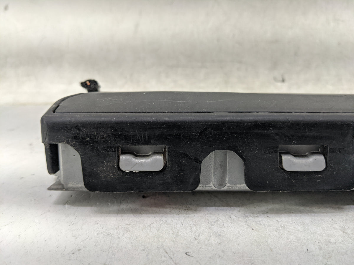 2016-2018 Cadillac Ct6 Air Bag Passenger Right Knee OEM P/N:22823445 23420286, TG11D06002, 0589-P1-000363 Fits Fits 2016 201