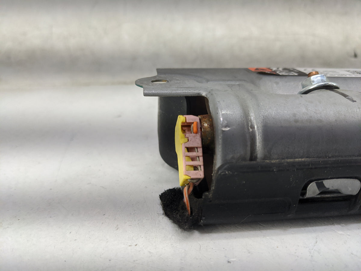 2016-2018 Cadillac Ct6 Air Bag Passenger Right Knee OEM P/N:22823445 23420286, TG11D06002, 0589-P1-000363 Fits Fits 2016 201