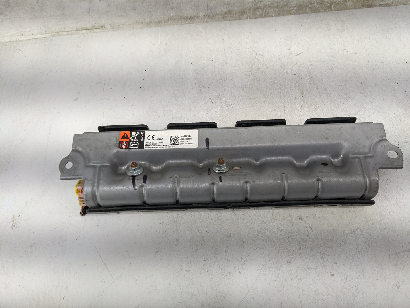 2016-2018 Cadillac Ct6 Air Bag Passenger Right Knee OEM P/N:22823445 23420286, TG11D06002, 0589-P1-000363 Fits Fits 2016 201