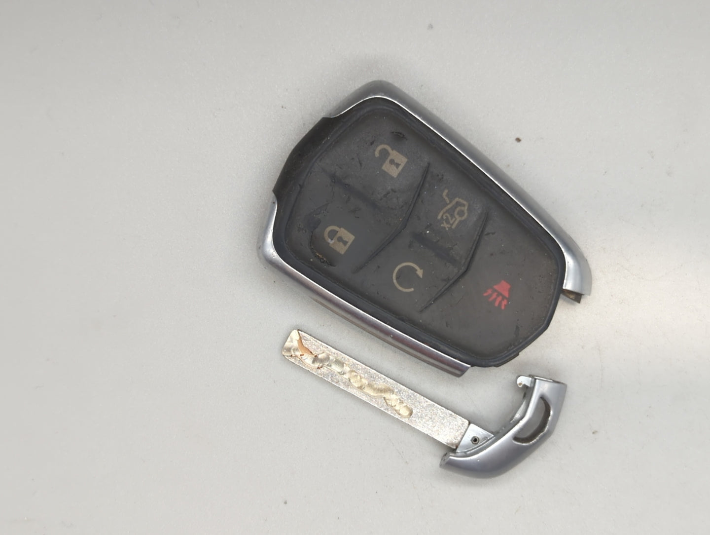 Cadillac Ct6 Keyless Entry Remote Fob HYQ2EB 13510255 5 buttons - Oemusedautoparts1.com