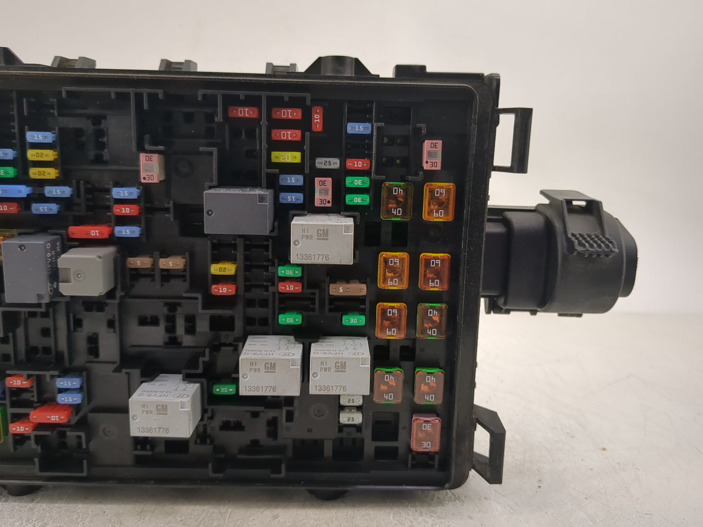 2015-2020 Cadillac Escalade Fusebox Fuse Box Panel Relay Module P/N:23225905 Fits Fits 2015 2016 2017 2018 2019 2020 OEM Use