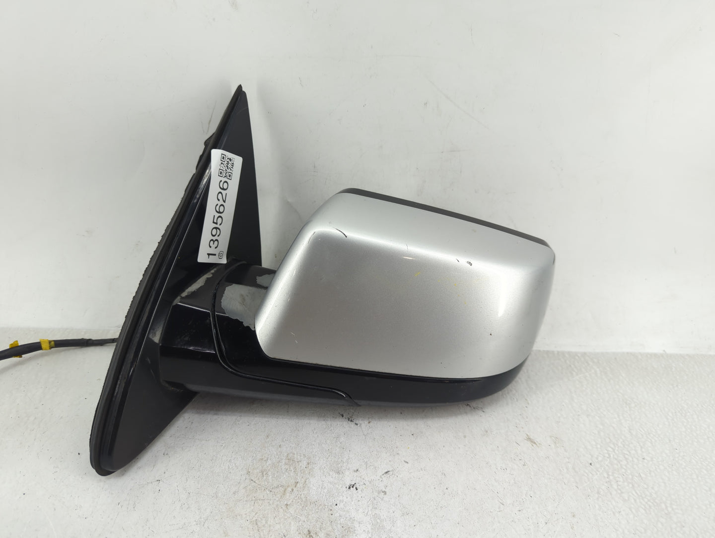 2019-2020 Cadillac Escalade Driver Side View Mirror - Left Door Mirror OEM Used - Oemusedautoparts1.com
