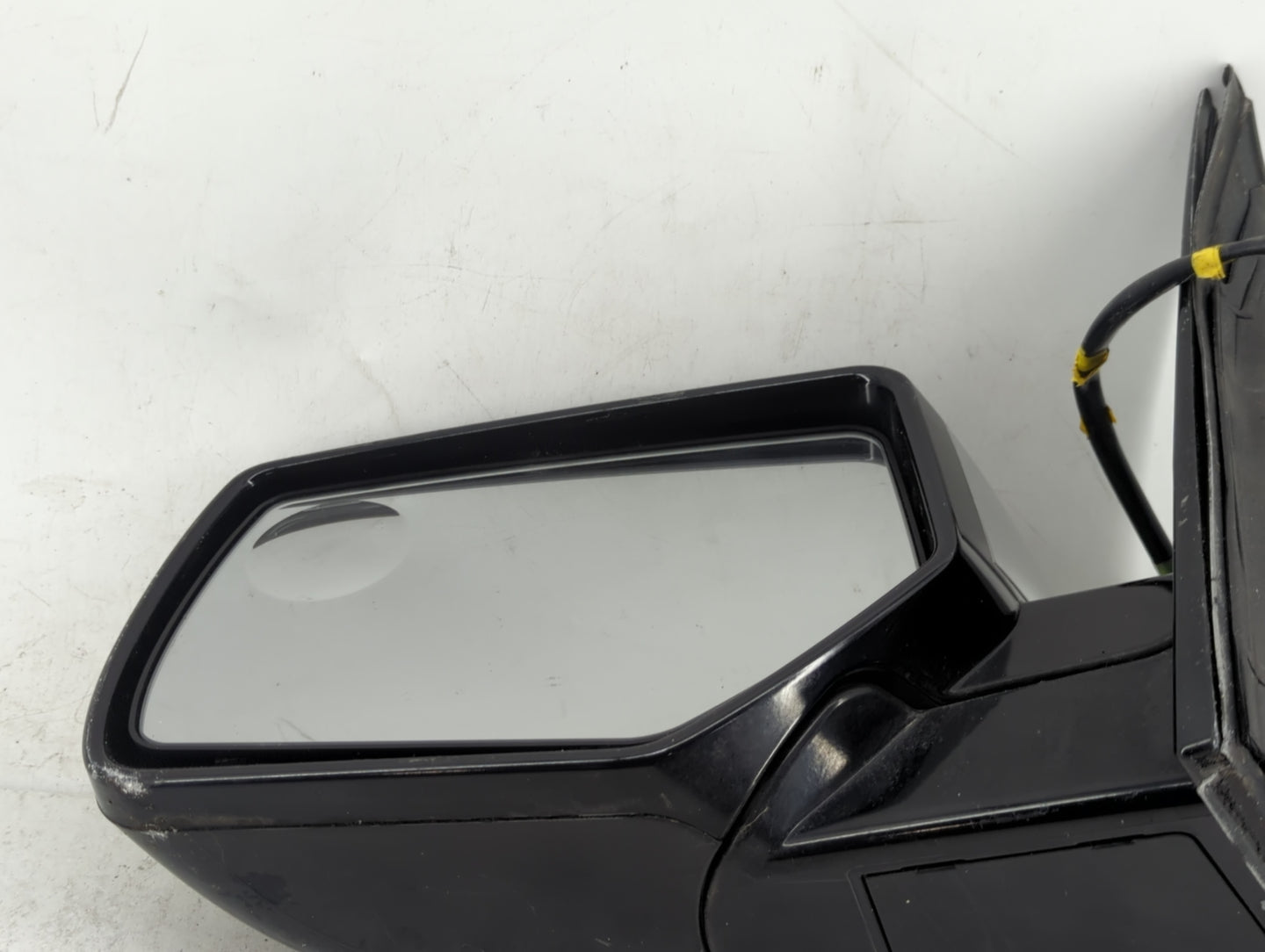2019-2020 Cadillac Escalade Driver Side View Mirror - Left Door Mirror OEM Used - Oemusedautoparts1.com