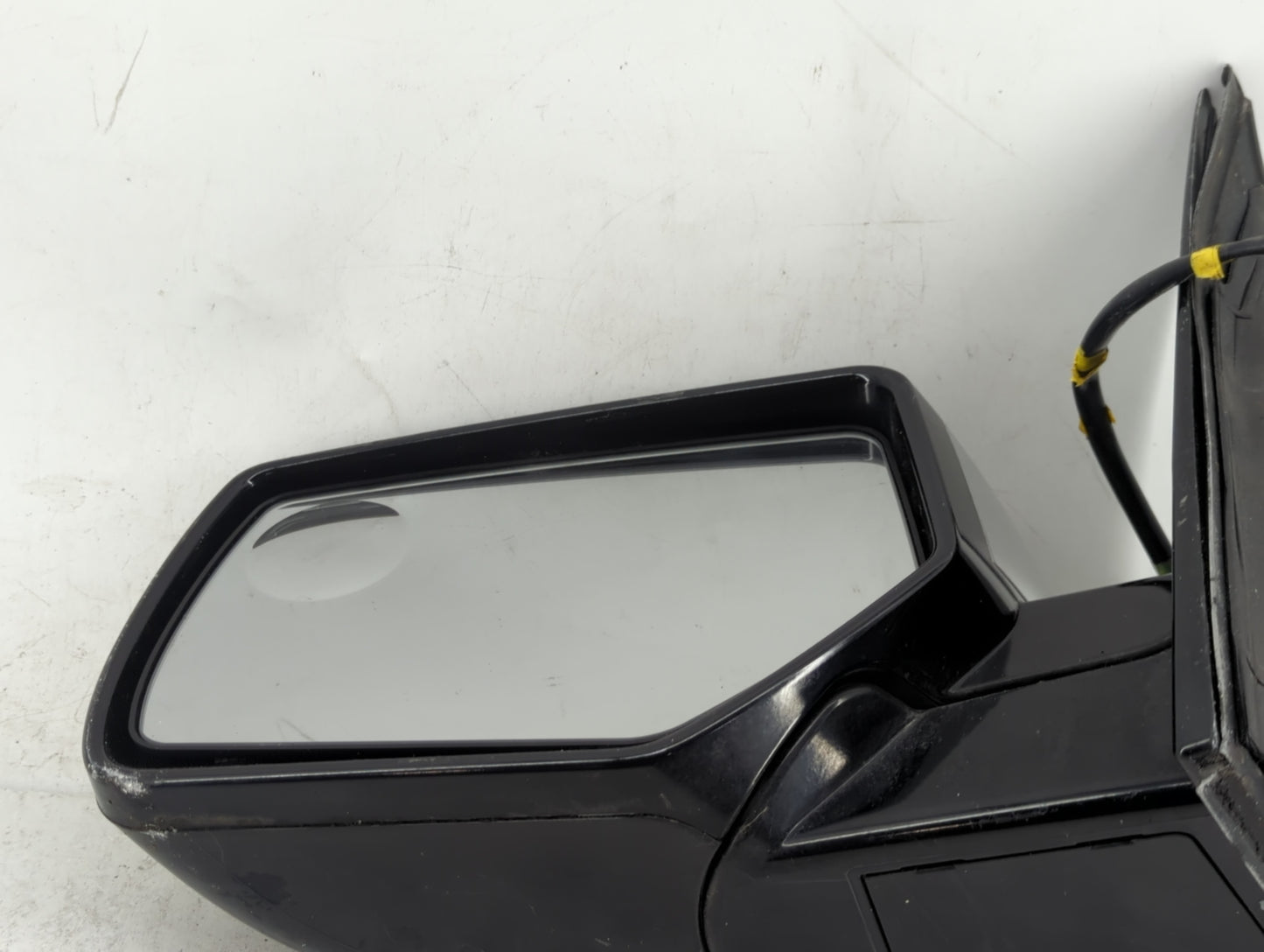 2019-2020 Cadillac Escalade Driver Side View Mirror - Left Door Mirror OEM Used - Oemusedautoparts1.com