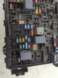 2015-2020 Cadillac Escalade Fusebox Fuse Box Panel Relay Module P/N:84114437 Fits Fits 2015 2016 2017 2018 2019 2020 OEM Use