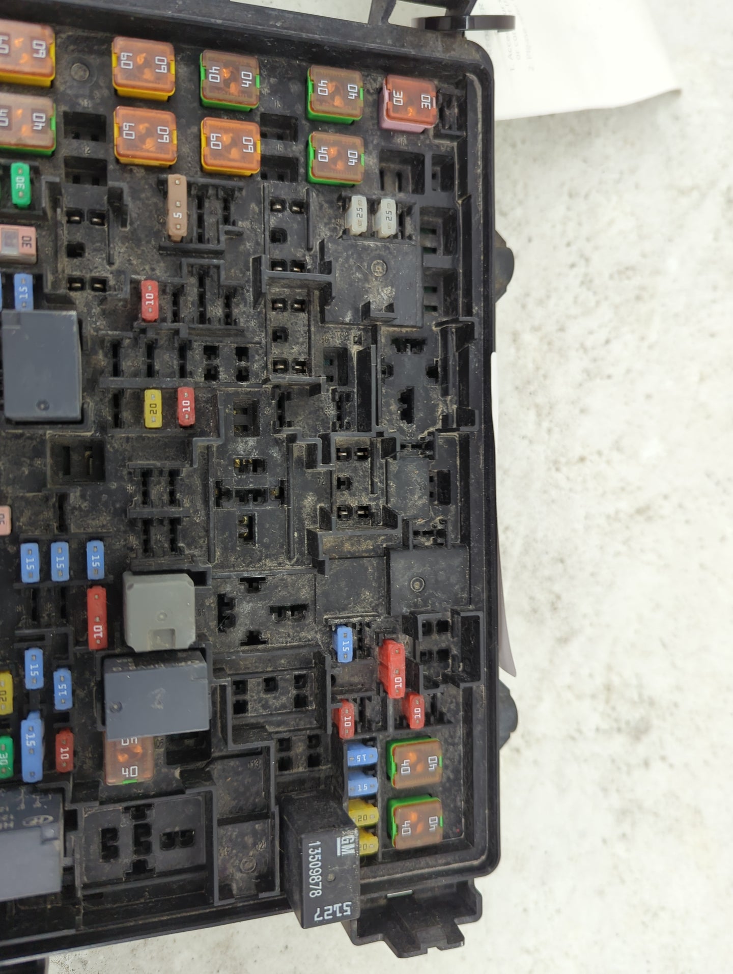 2015-2020 Cadillac Escalade Fusebox Fuse Box Panel Relay Module P/N:84114437 Fits Fits 2015 2016 2017 2018 2019 2020 OEM Use