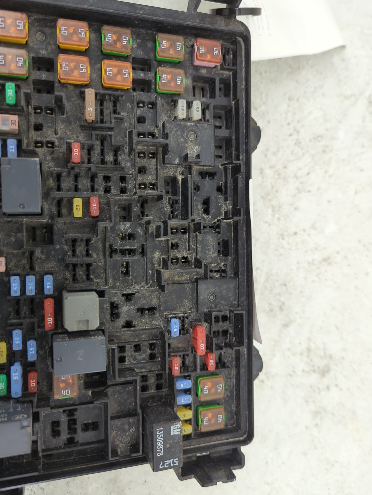2015-2020 Cadillac Escalade Fusebox Fuse Box Panel Relay Module P/N:84114437 Fits Fits 2015 2016 2017 2018 2019 2020 OEM Use