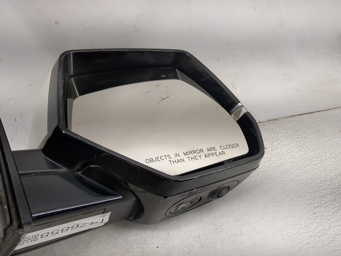 2020 Cadillac Escalade Passenger Side View Mirror - Right Door Mirror OEM Used - Oemusedautoparts1.com