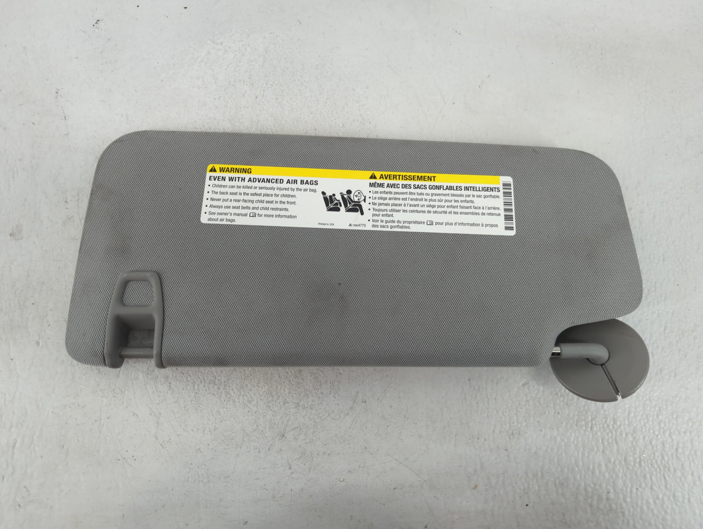 2020 Cadillac Escalade Sun Visor Shade Replacement Passenger Right Mirror Fits OEM Used Auto Parts - Oemusedautoparts1.com