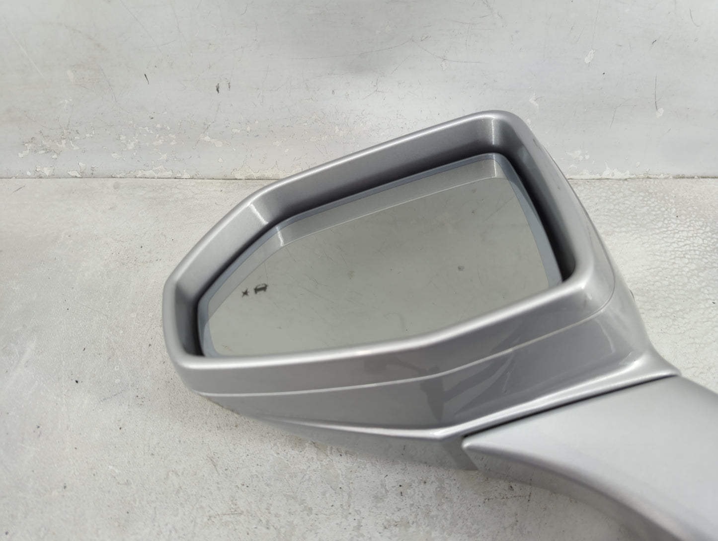 2019-2020 Cadillac Xt4 Driver Side View Mirror - Left Door Mirror OEM Used - Oemusedautoparts1.com
