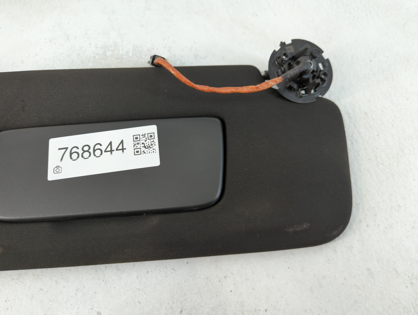 2019-2020 Cadillac Xt4 Sun Visor Shade Replacement Passenger Right Mirror Fits Fits 2019 2020 OEM Used Auto Parts - Oemuseda