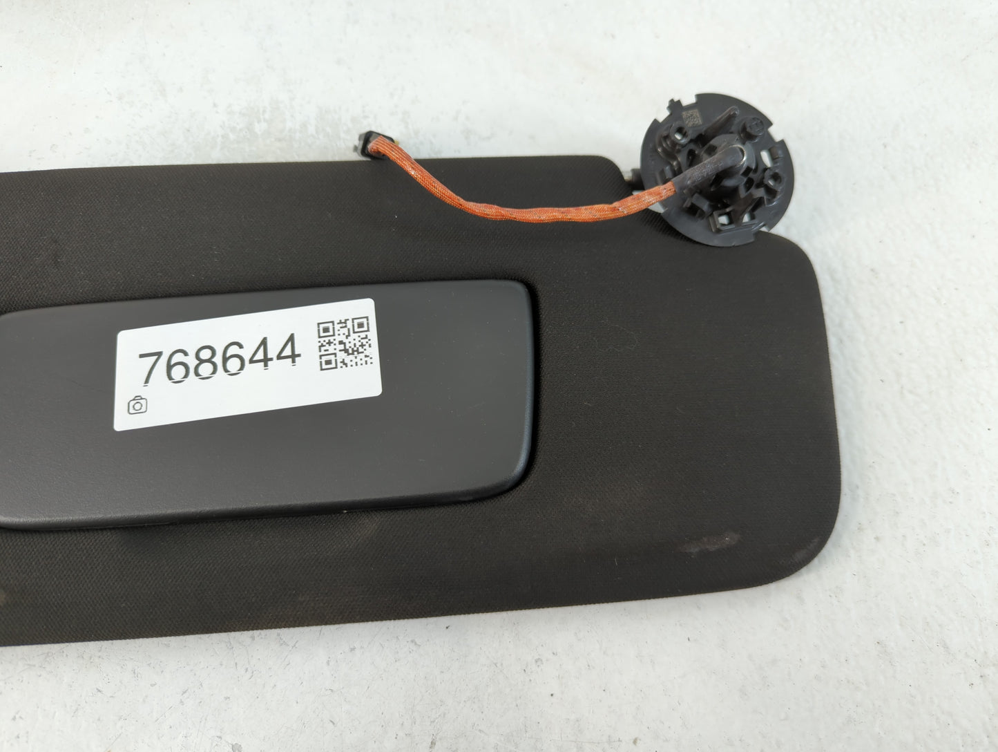 2019-2020 Cadillac Xt4 Sun Visor Shade Replacement Passenger Right Mirror Fits Fits 2019 2020 OEM Used Auto Parts - Oemuseda