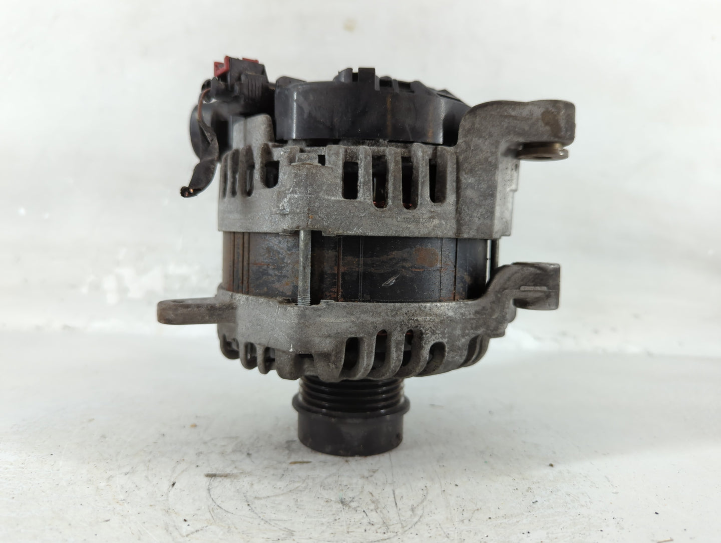 2020 Cadillac Xt4 Alternator Replacement Generator Charging Assembly Engine OEM P/N:13544124 Fits Fits 2021 2022 OEM Used Au