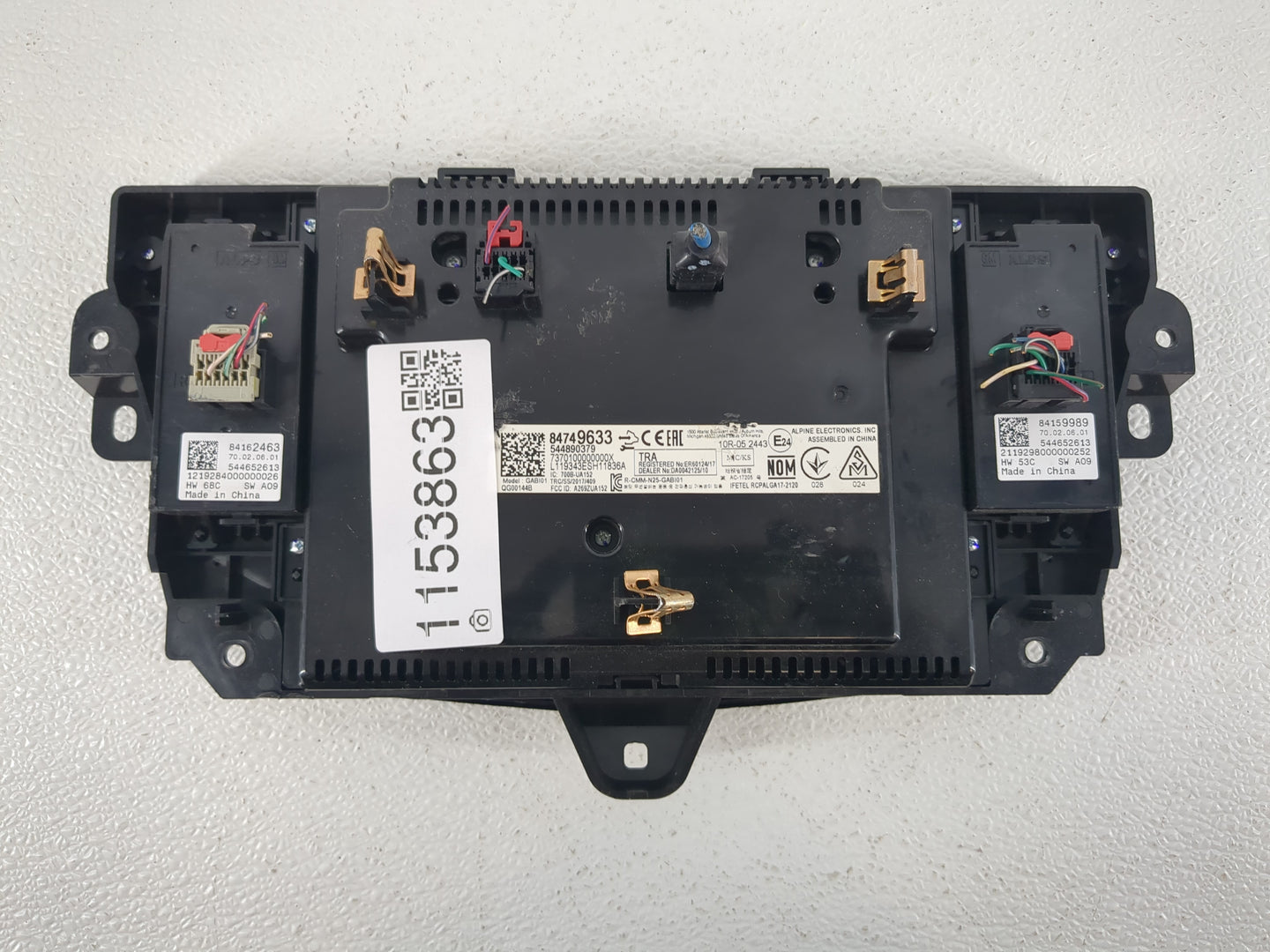 2020 Cadillac Xt5 Radio AM FM Cd Player Receiver Replacement P/N:84749633 Fits OEM Used Auto Parts - Oemusedautoparts1.com